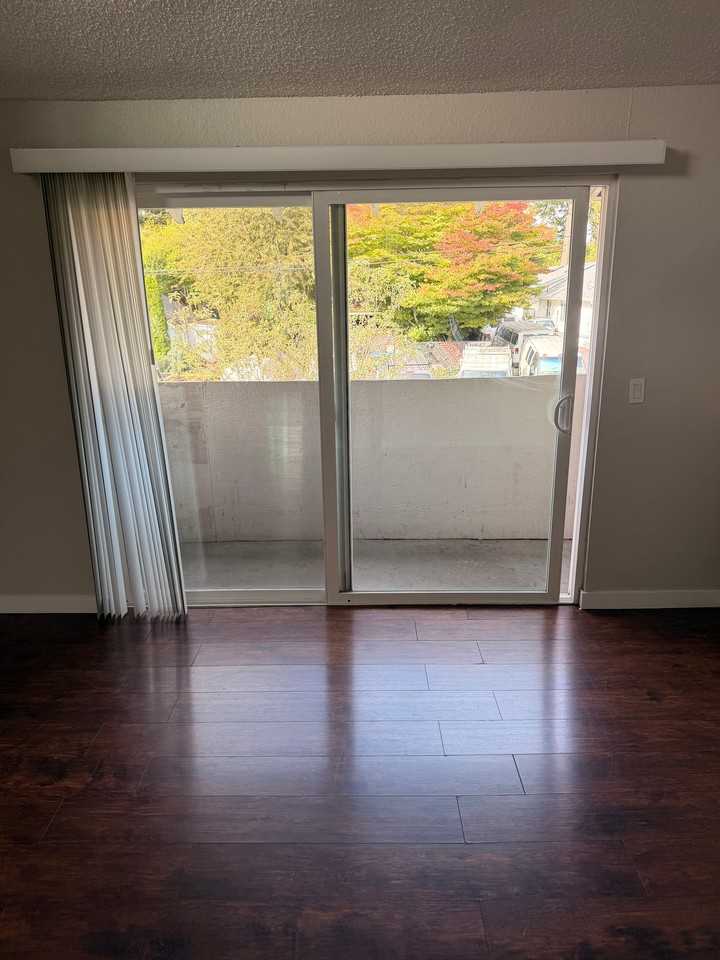 10836 1st Ave Sw #3 - Photo 7 of 20