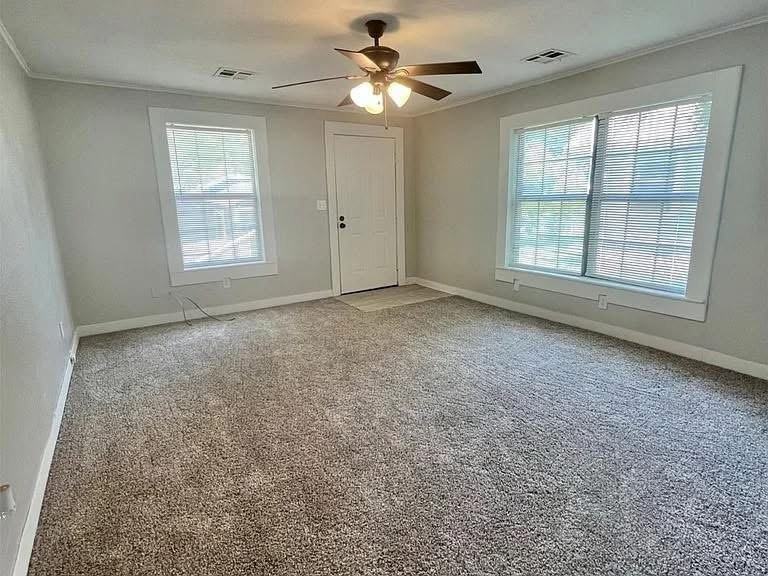 611 E Ward St - Photo 3 of 15