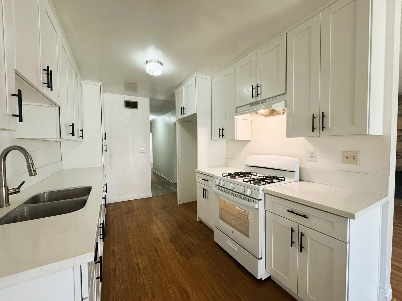 2031 E Almont Ave #A - Photo 2 of 20