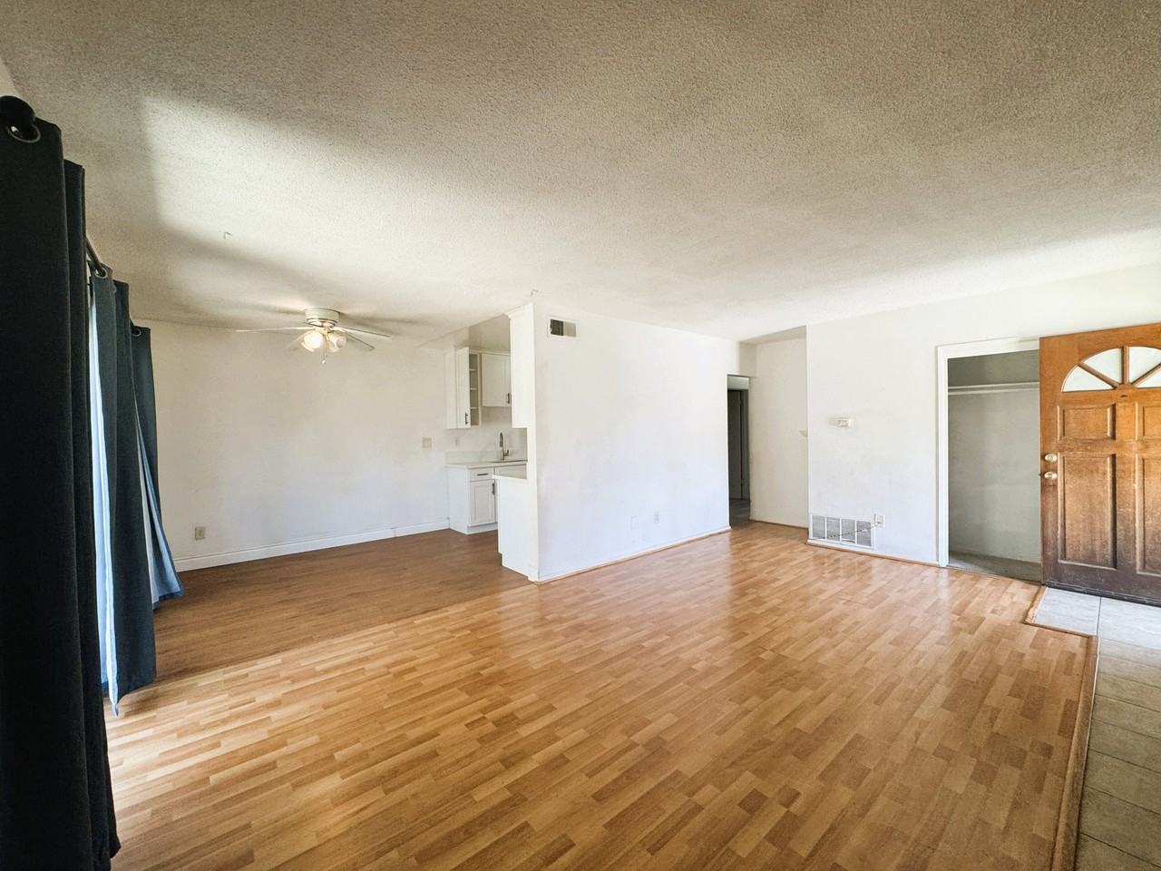 2031 E Almont Ave #A - Photo 5 of 20