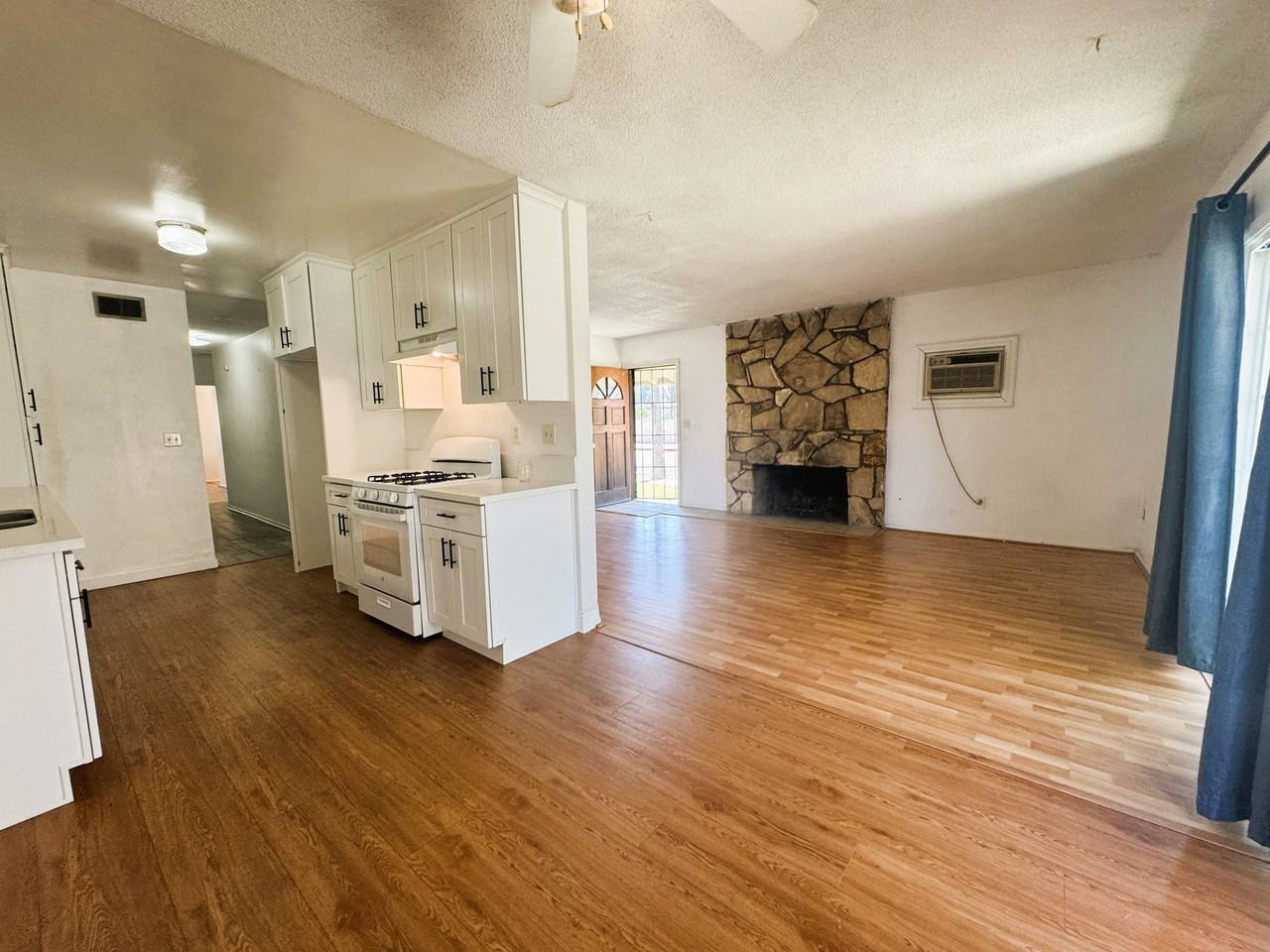 2031 E Almont Ave #A - Photo 6 of 20