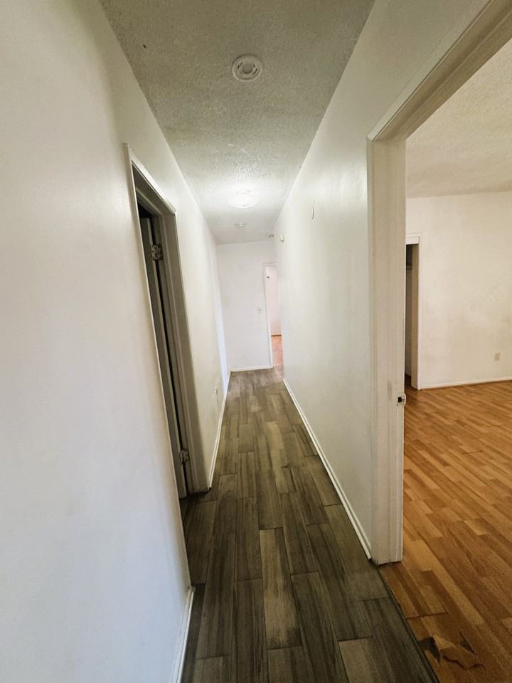 2031 E Almont Ave #A - Photo 7 of 20