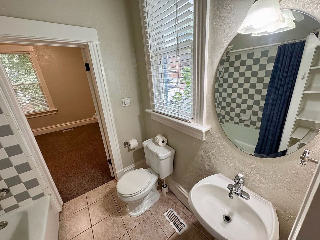 262 S Ivan Ct - Photo 5 of 13