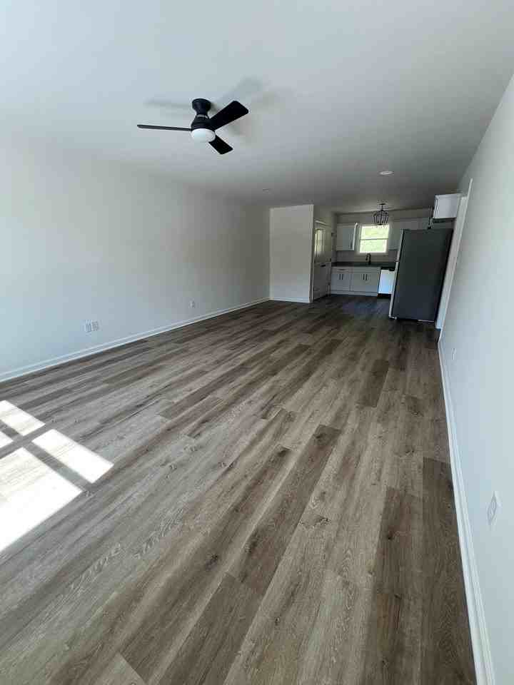 933 S Mccrary St #1 - Photo 4 of 10