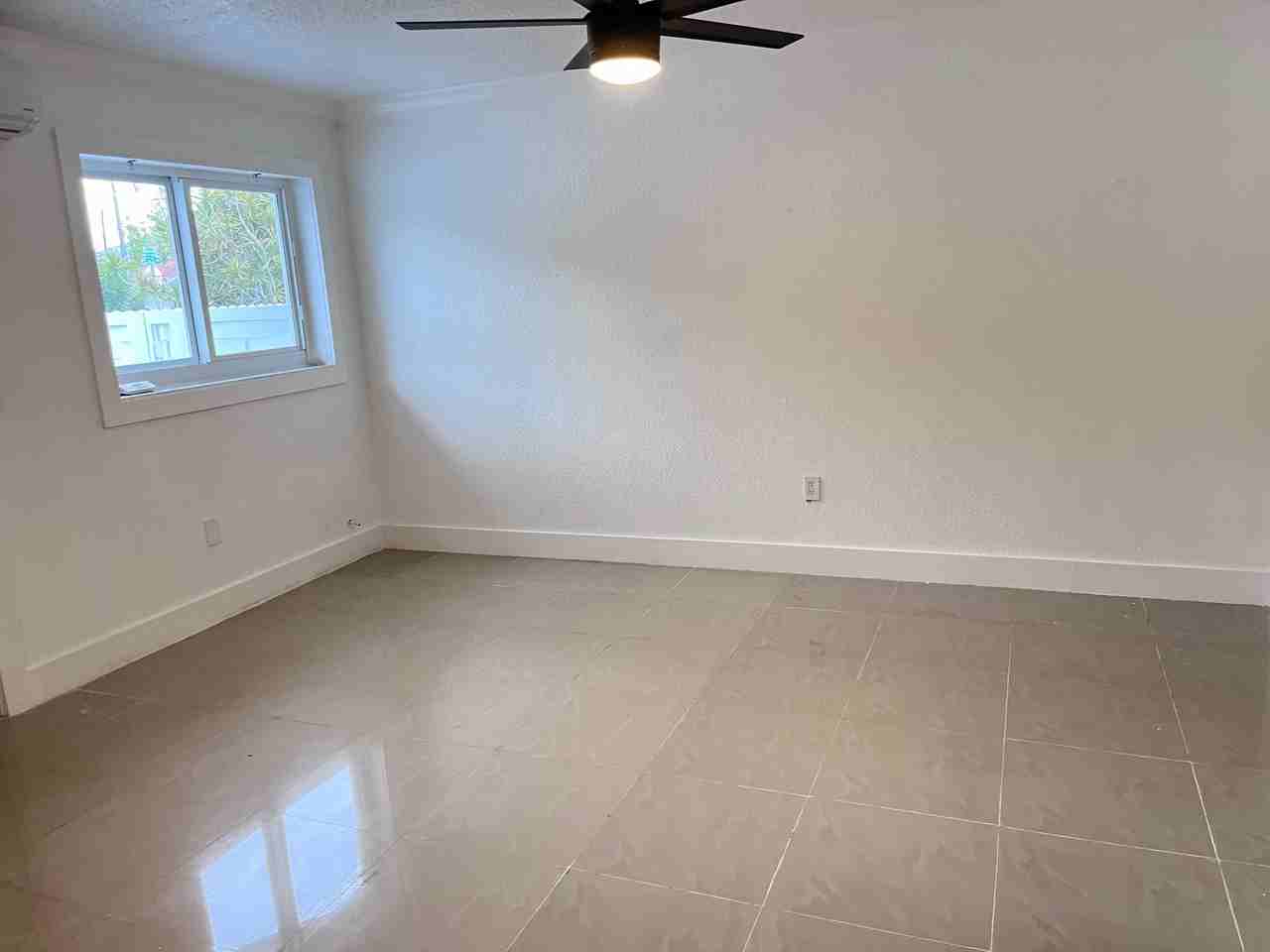 12040 Sw 6th St - Photo 3 of 9