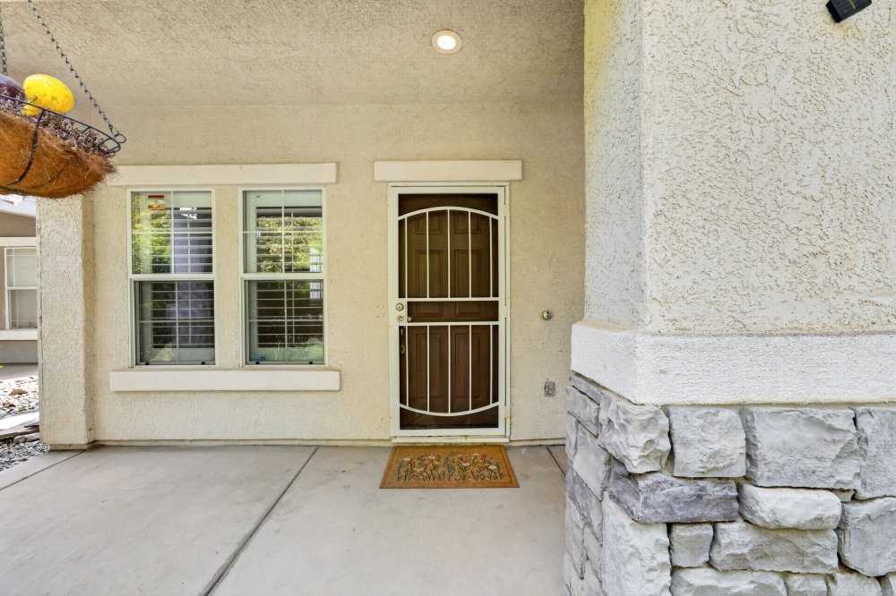 1647 Gateway Dr - Photo 6 of 50