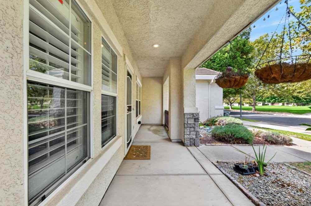1647 Gateway Dr - Photo 7 of 50
