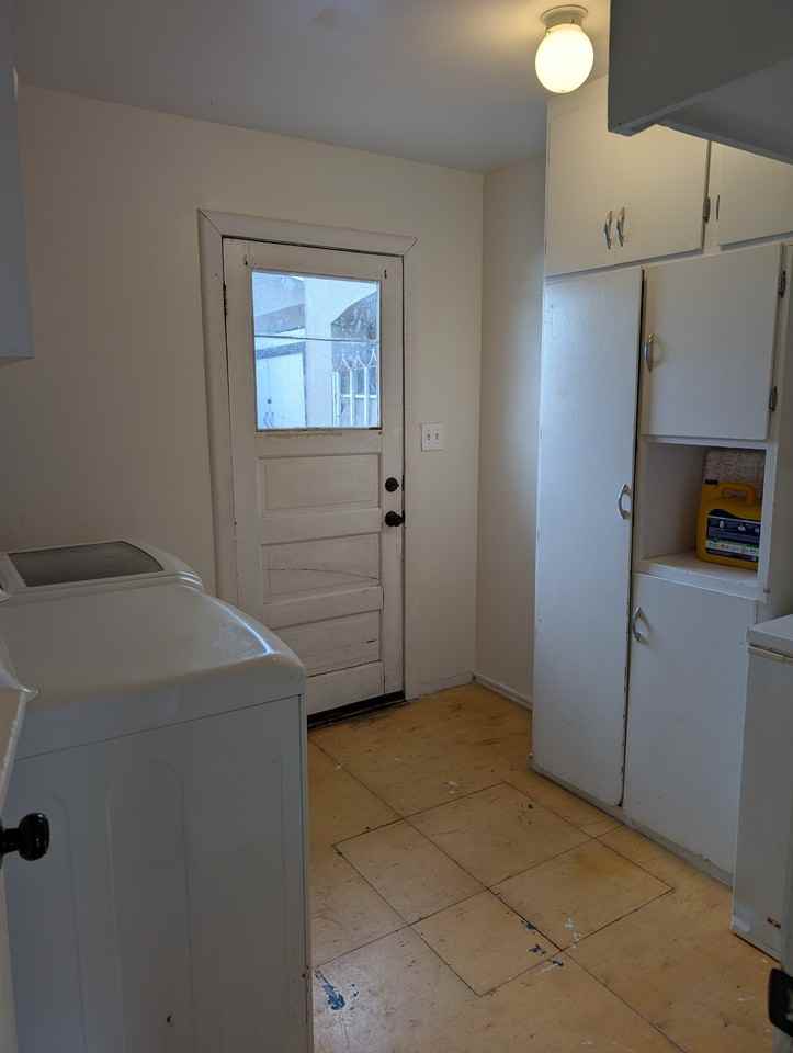 255 Flint St - Photo 7 of 12