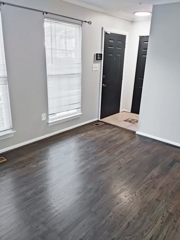 2805 Mueserbush Ct - Photo 3 of 17