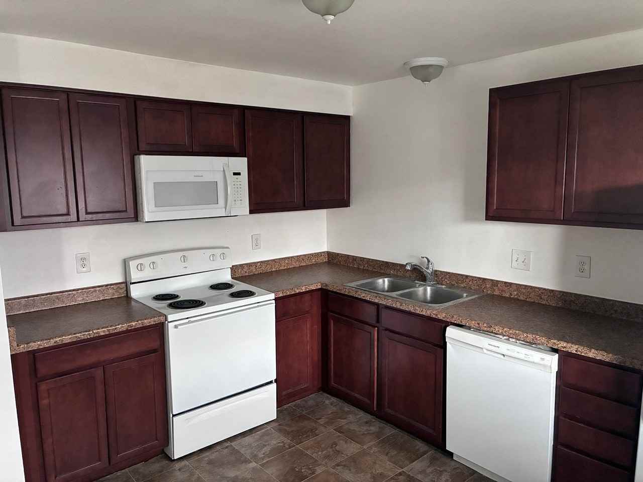 654 Nw #654 - Photo 4 of 11