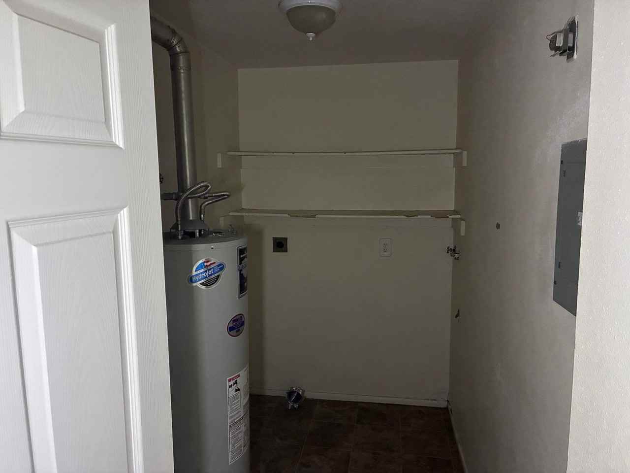 654 Nw #654 - Photo 7 of 11