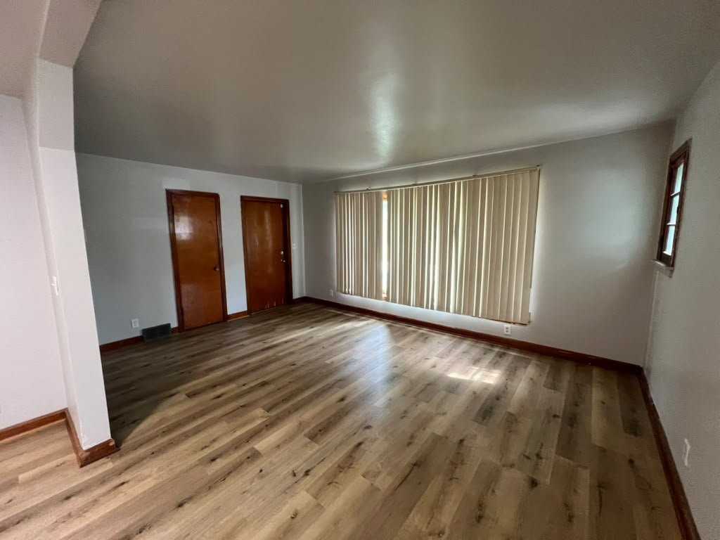 5223 N 58th St - Photo 2 of 7