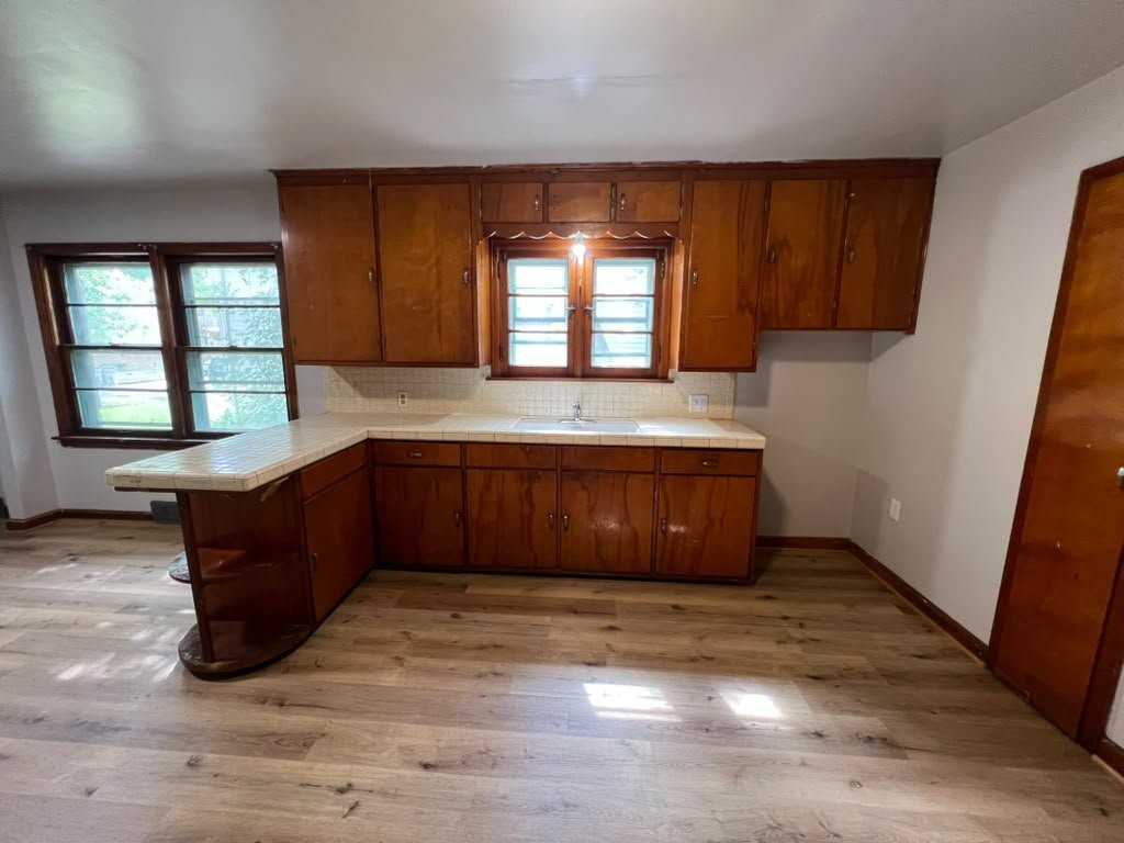 5223 N 58th St - Photo 3 of 7