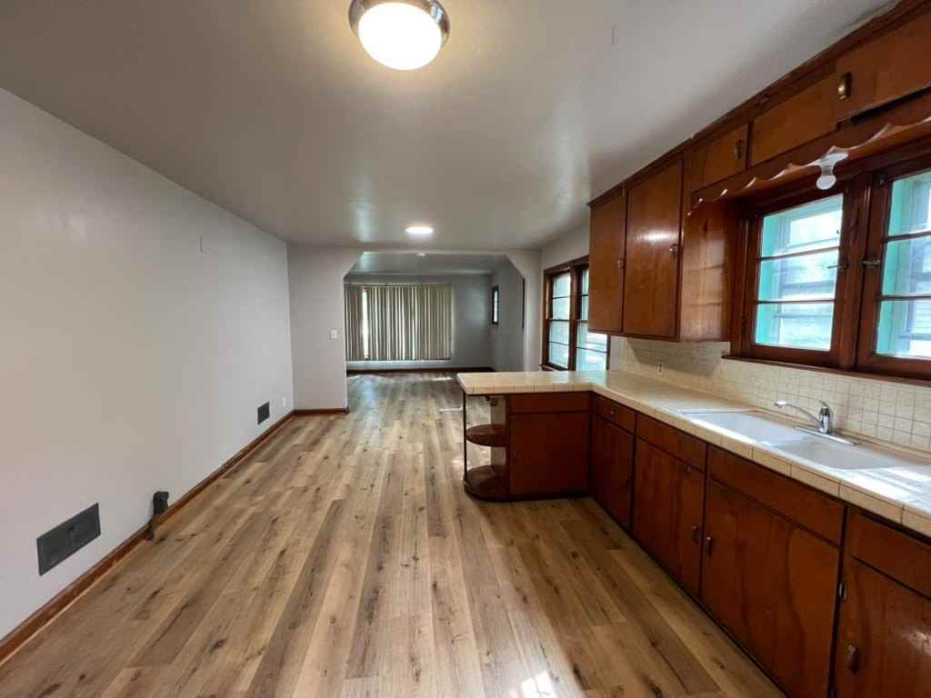 5223 N 58th St - Photo 4 of 7