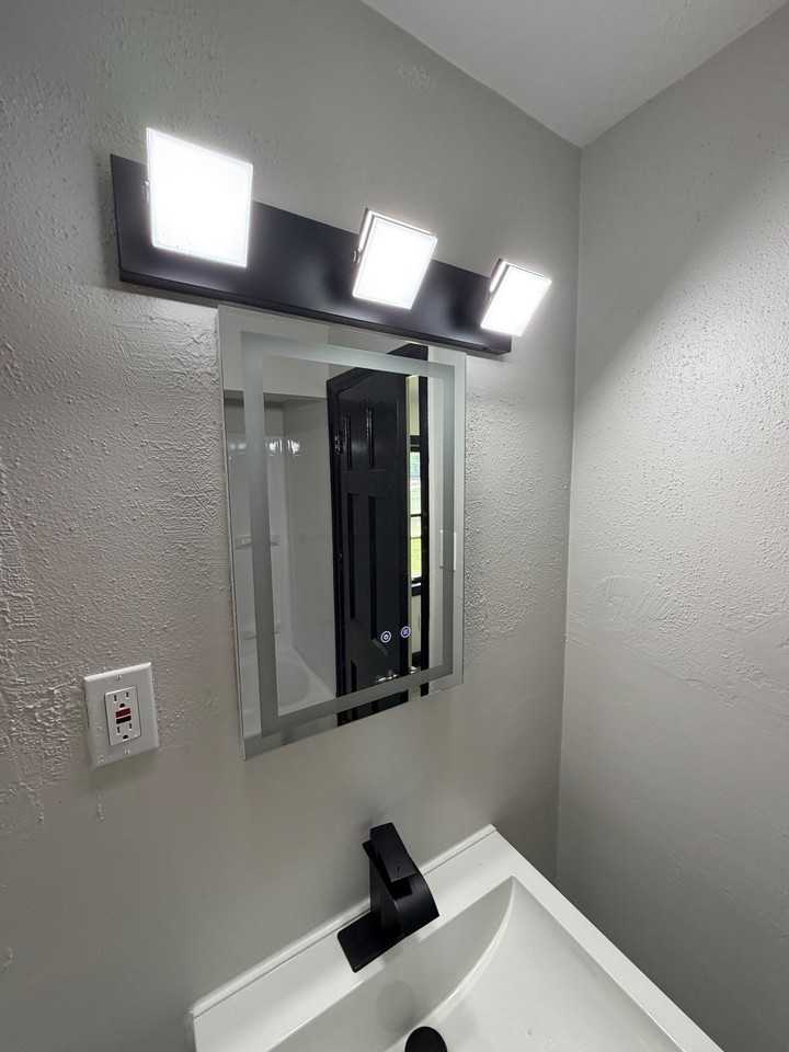5481 Dalewood Ave - Photo 4 of 10