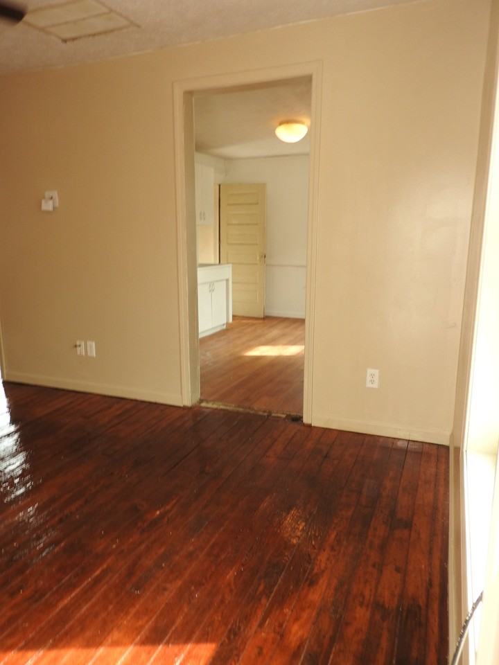 310 Gold Ave Nw #3 - Photo 4 of 6