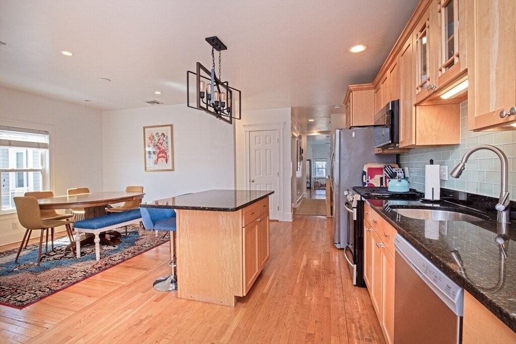 4 Holton St #B - Photo 3 of 20