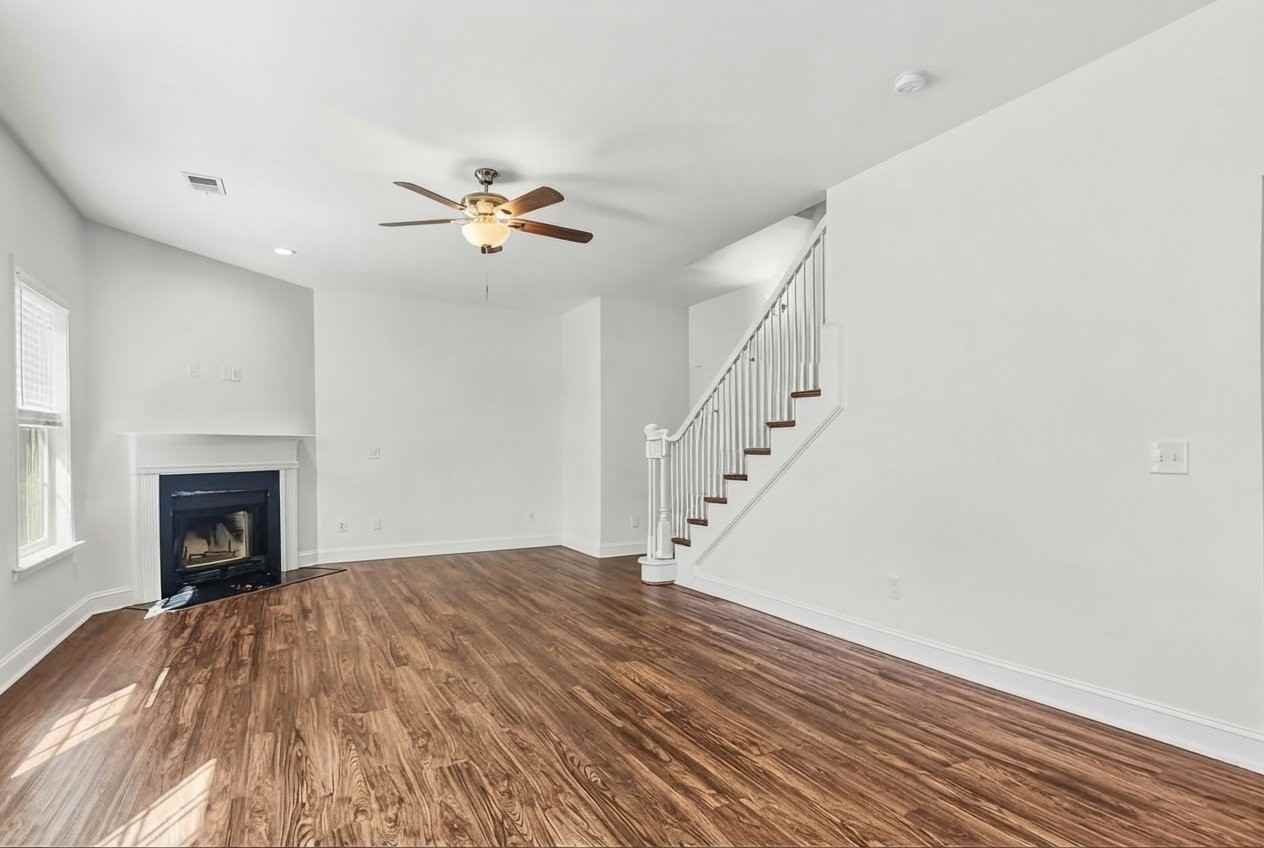 1008 Magnolia Ln - Photo 2 of 11