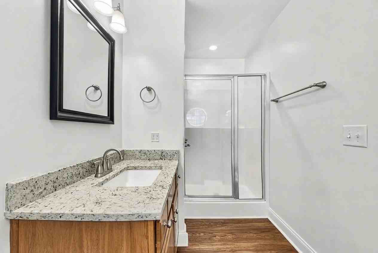 1008 Magnolia Ln - Photo 4 of 11