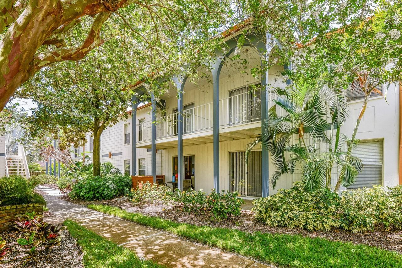 4350 W Kennedy Blvd #4350-17 - Photo 4 of 12
