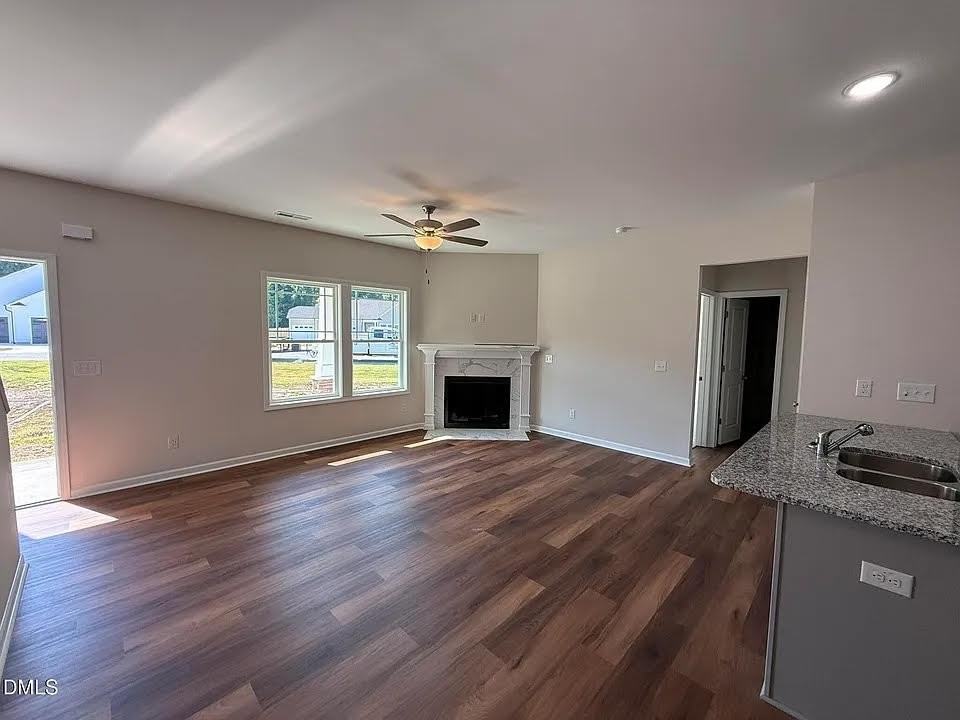 226 Mangrove Ct - Photo 3 of 15