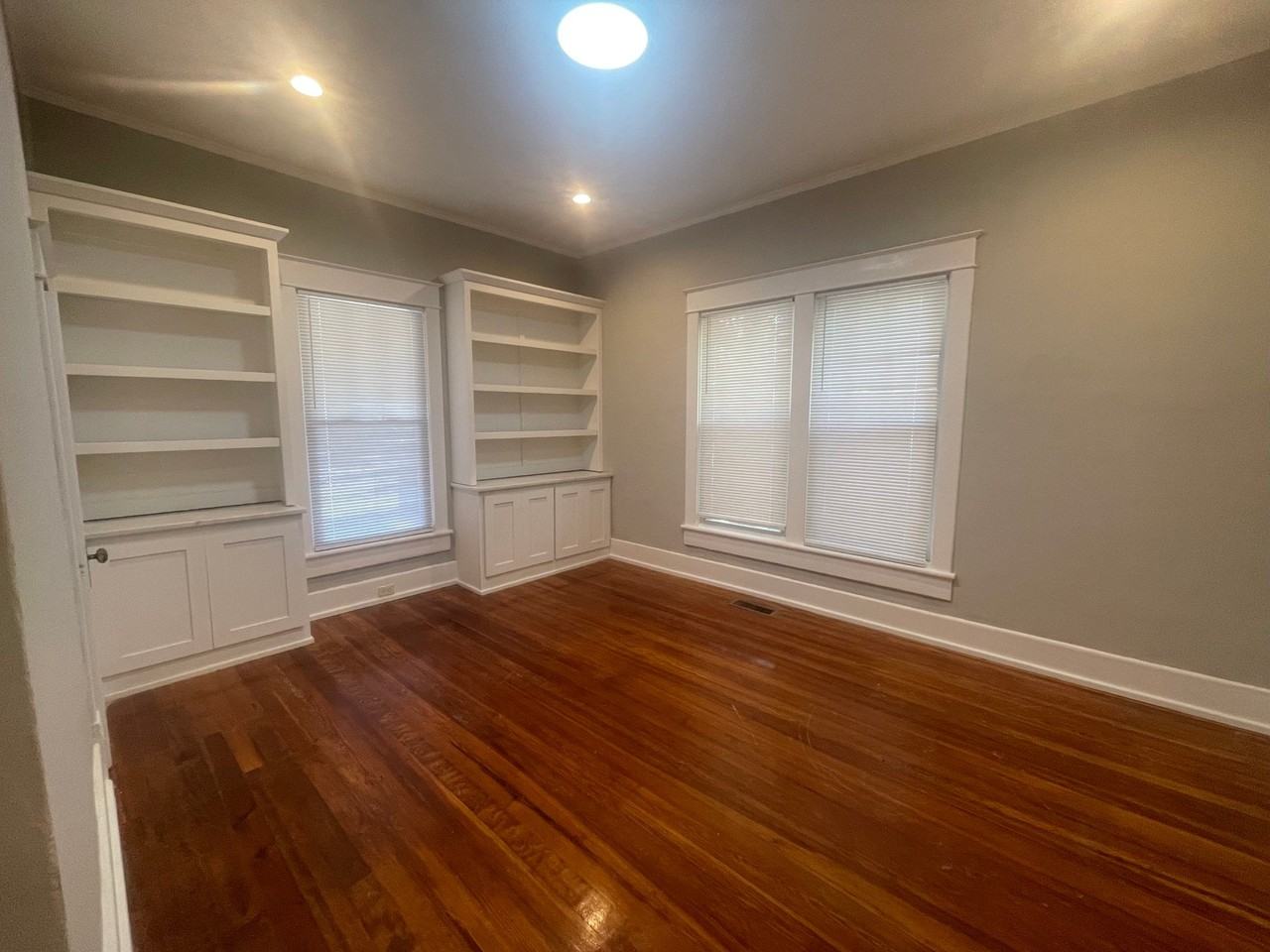 209 3rd Ave - Photo 7 of 18
