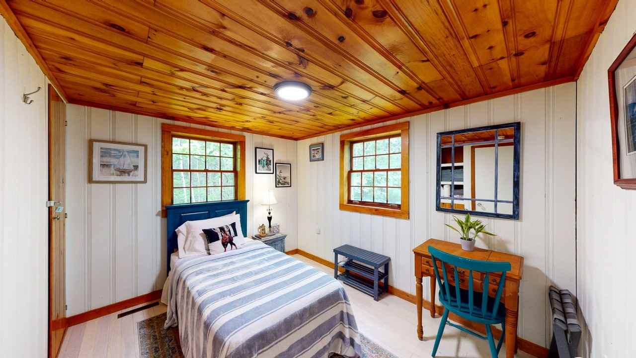 334 Fenwick Rd - Photo 4 of 13