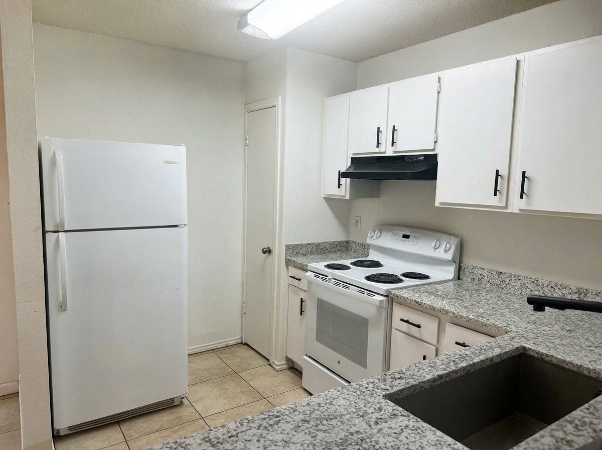 8869 Meadow Range St - Photo 5 of 9