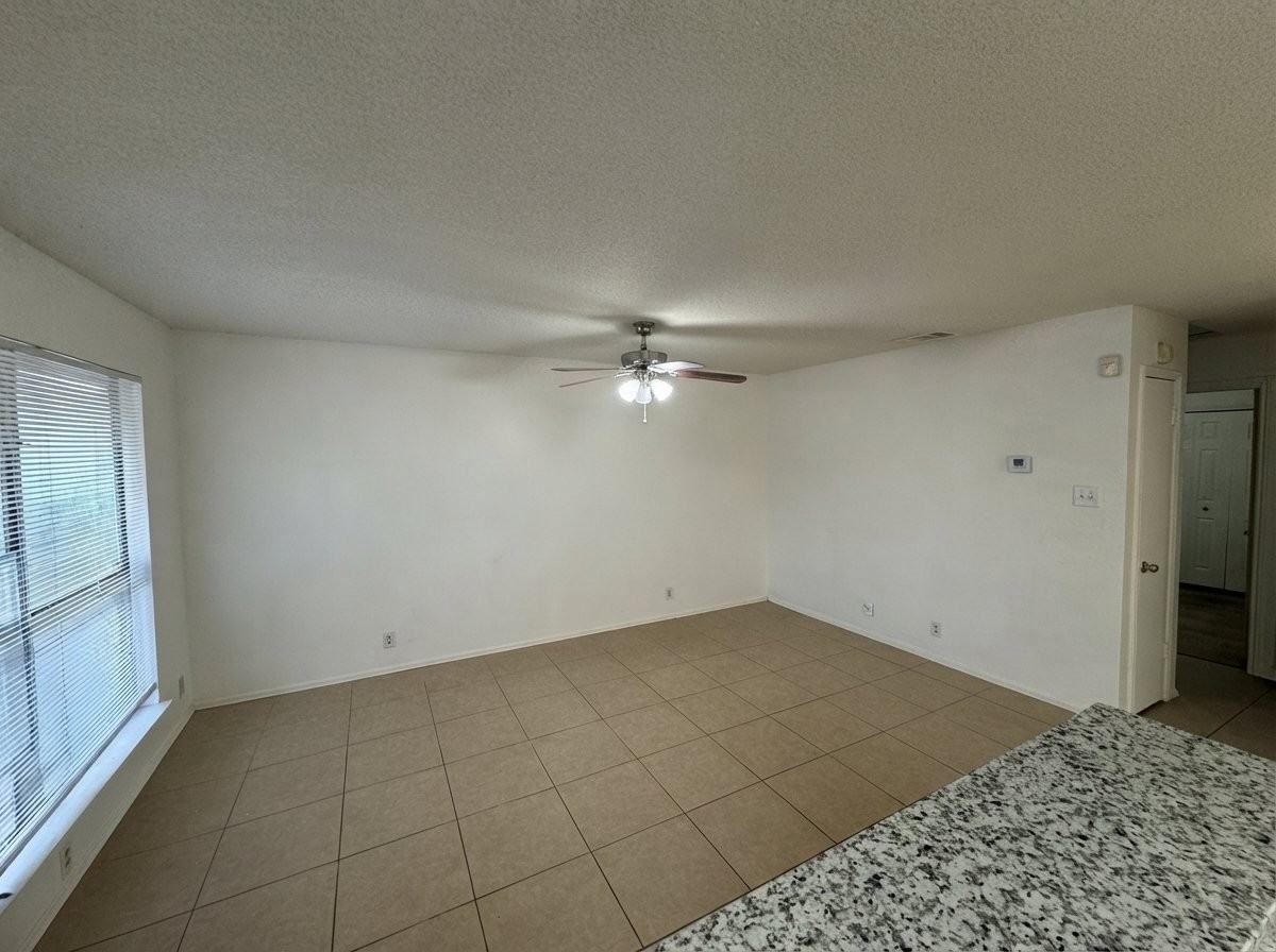 8869 Meadow Range St - Photo 7 of 9