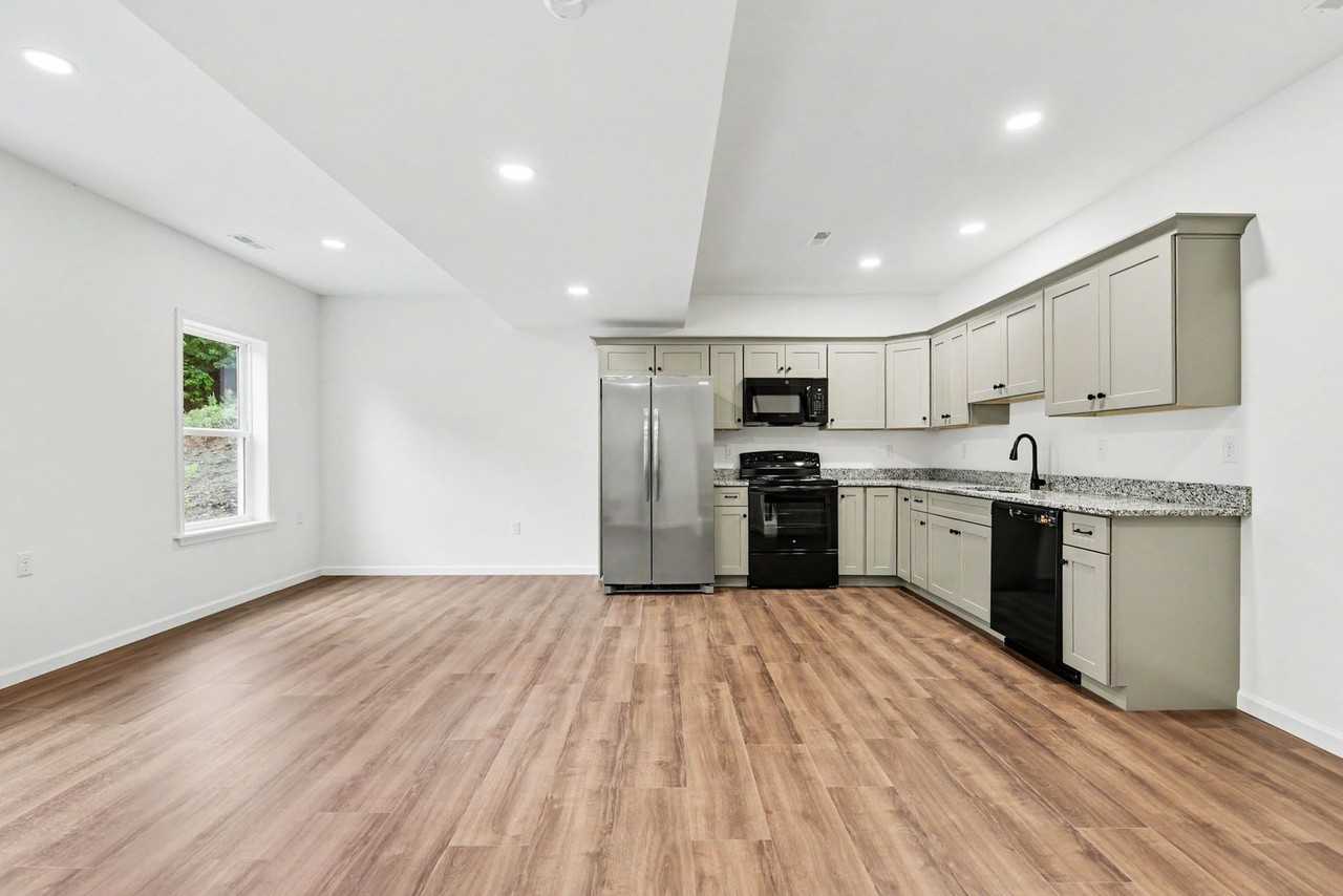 476 Gravel Hill Rd - Photo 6 of 29