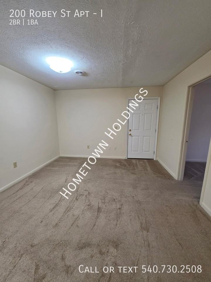 200 Robey St #I - Photo 5 of 12