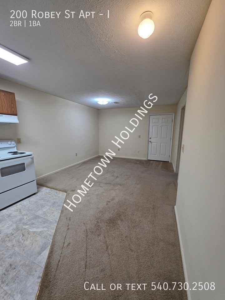 200 Robey St #I - Photo 7 of 12