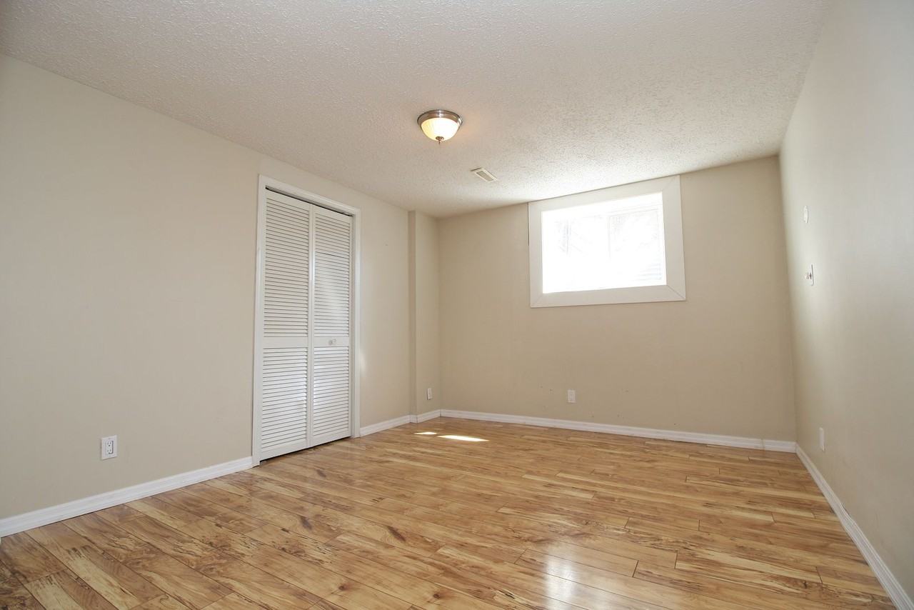52 Mardale Cres Ne - Photo 7 of 11