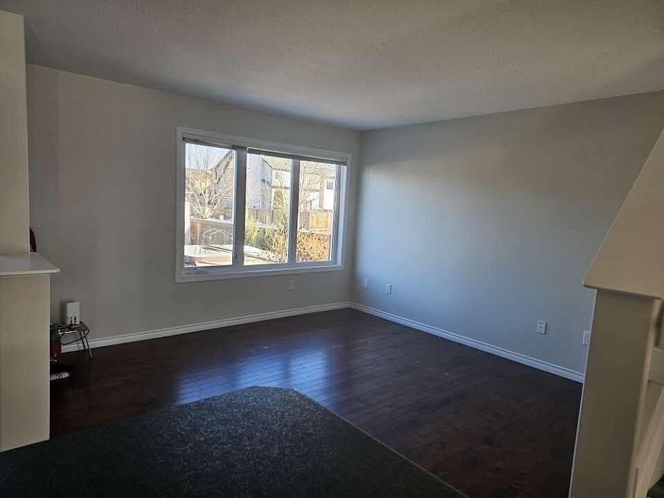 396 Secord Blvd Nw - Photo 4 of 11