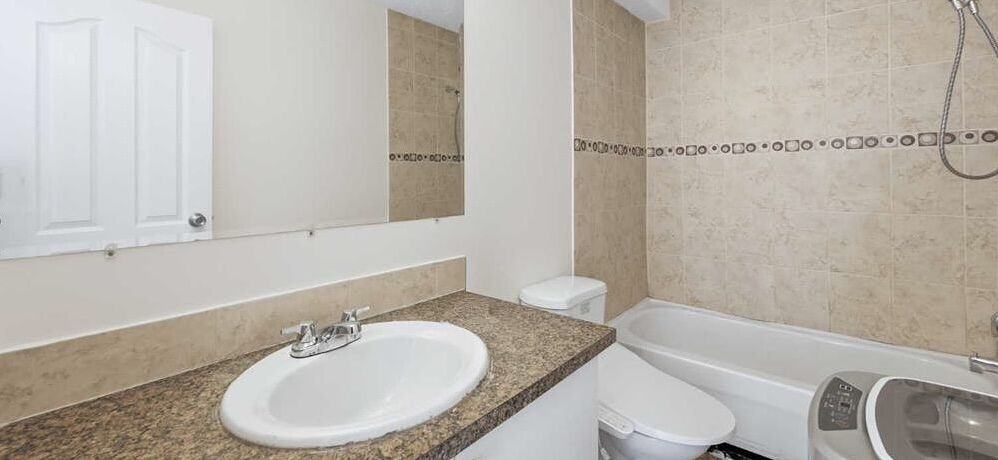 2611 - 2611 15a St Sw - Photo 4 of 10