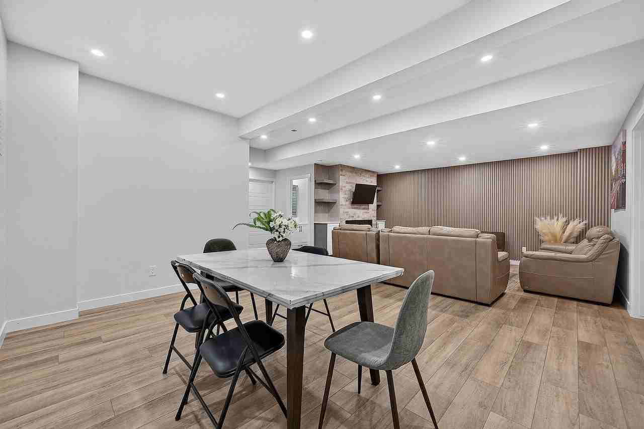 2177 Ravensdun Cres SE - Photo 4 of 14