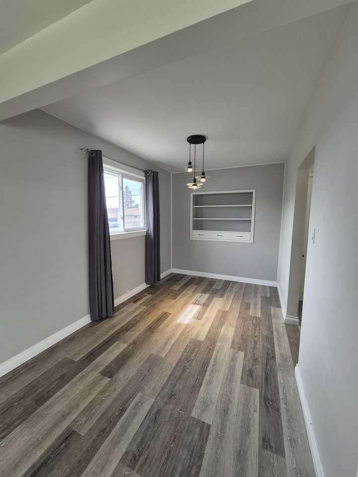 13536 119 St Nw - Photo 2 of 10