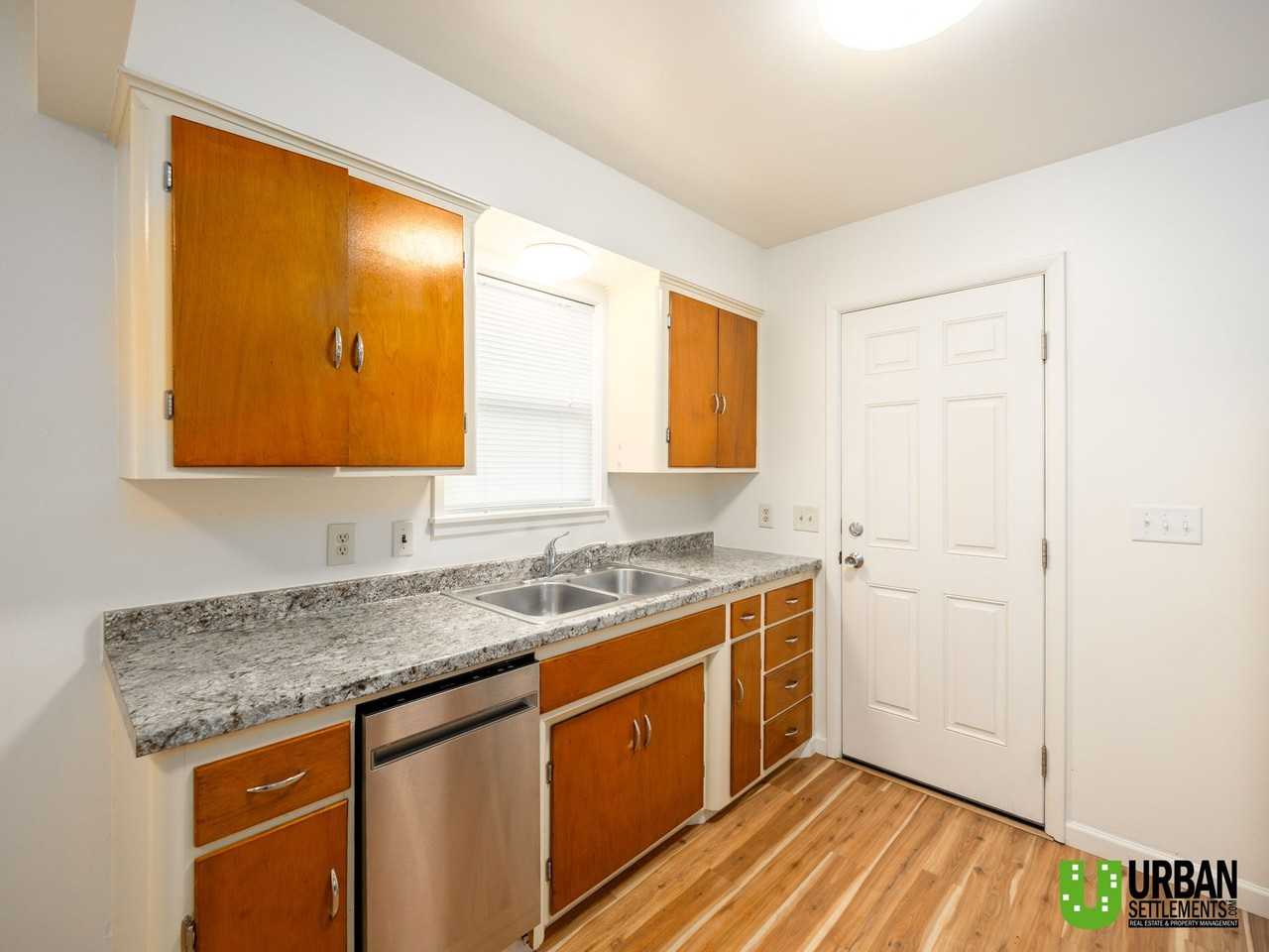 1408 S Cedar St #NA - Photo 4 of 22