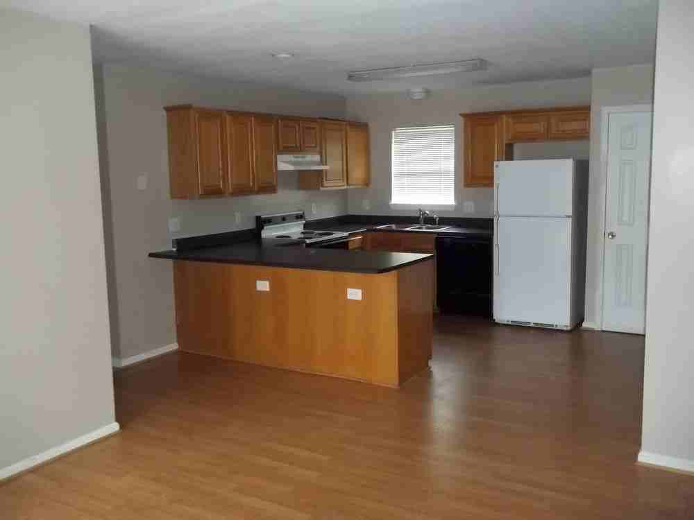 302 Brickle Ave - Photo 3 of 17
