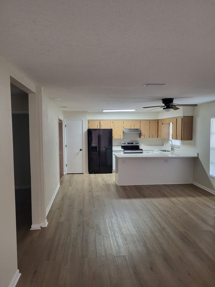 5210 Cornell St #5210 - Photo 4 of 4