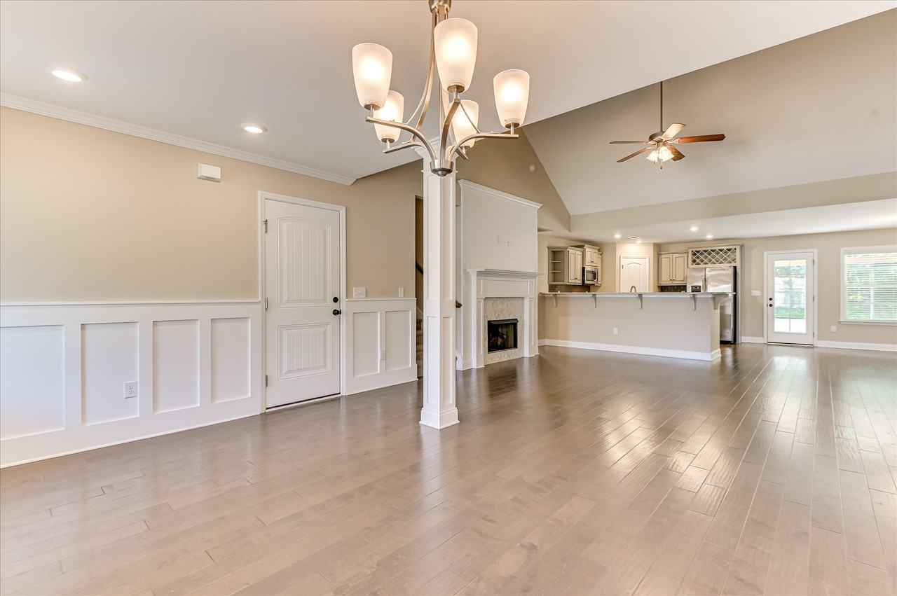202 Sweetwater Landing Dr #NA - Photo 2 of 17
