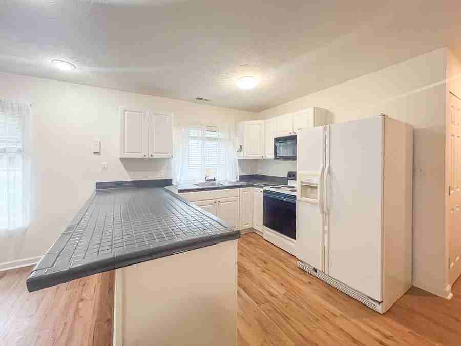 36 Fox Hill Dr #36 - Photo 3 of 14
