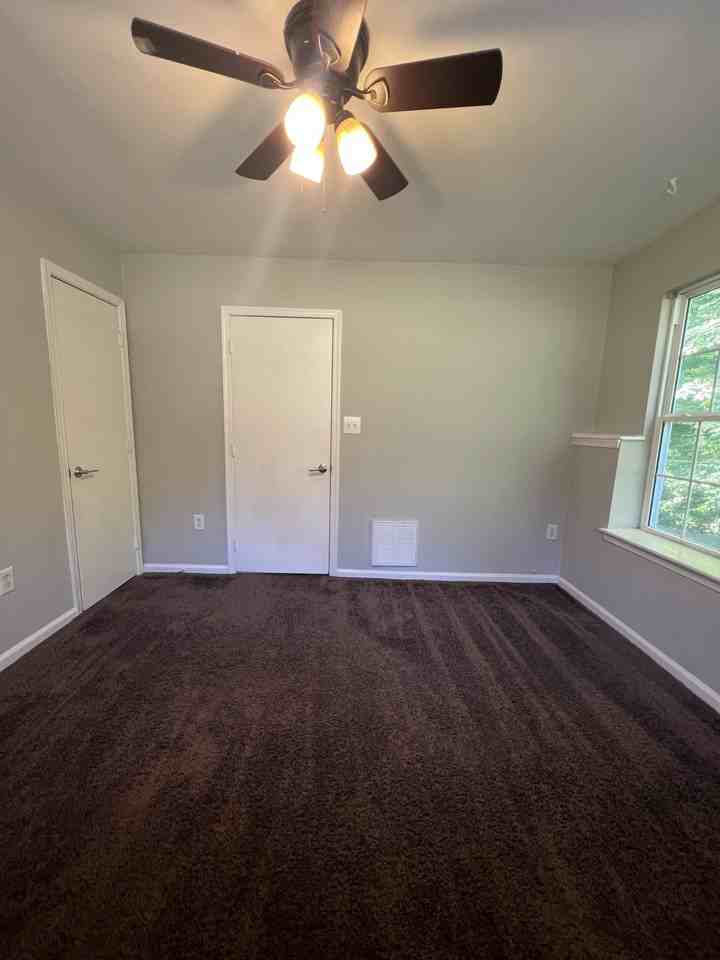 106 Galaxie Dr #NA - Photo 6 of 9