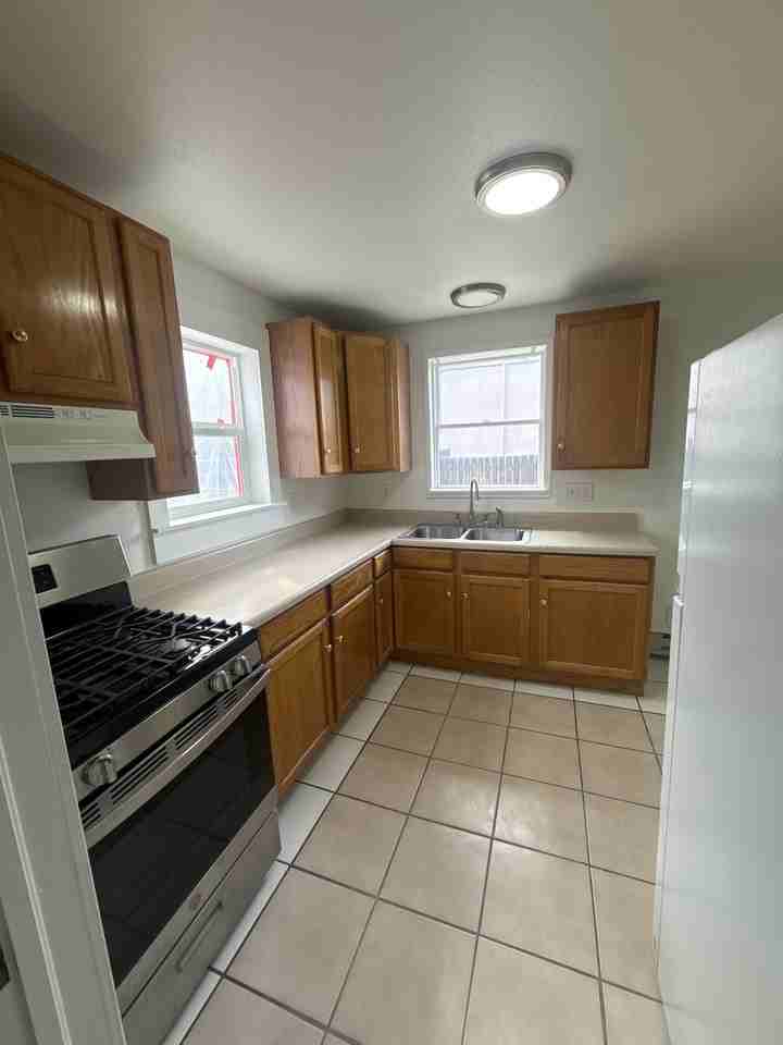 523 8th Ave #2 - Photo 7 of 9