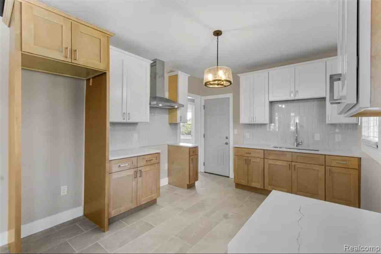 1975 Virginia Park St #1975 - Photo 2 of 5