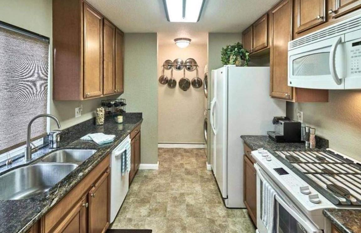 235 Kenbrook Cir - Photo 3 of 10