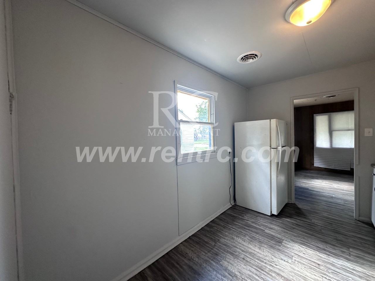 907 Giddings St - Photo 3 of 15