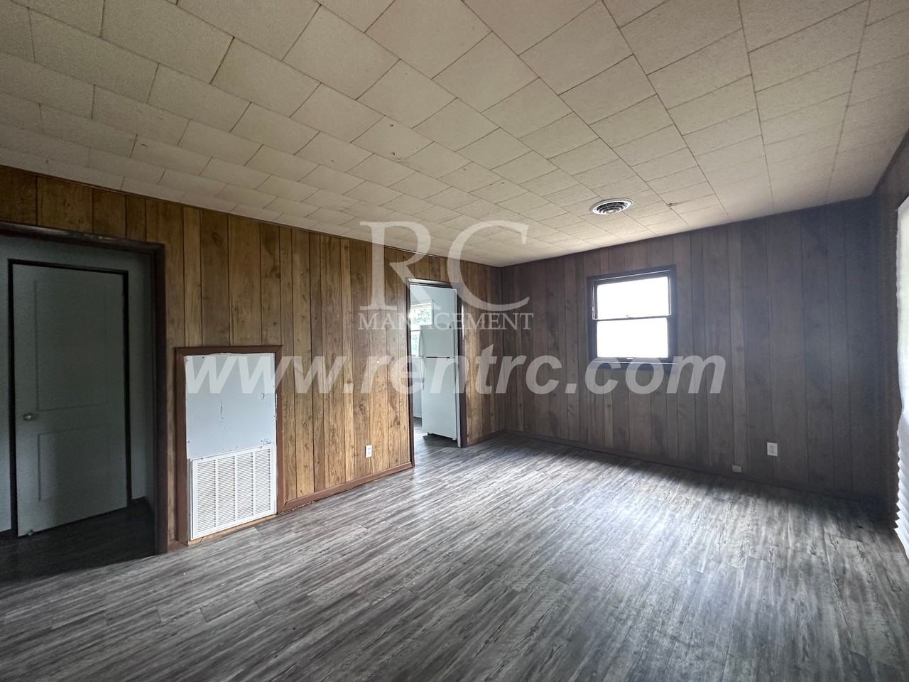 907 Giddings St - Photo 6 of 15