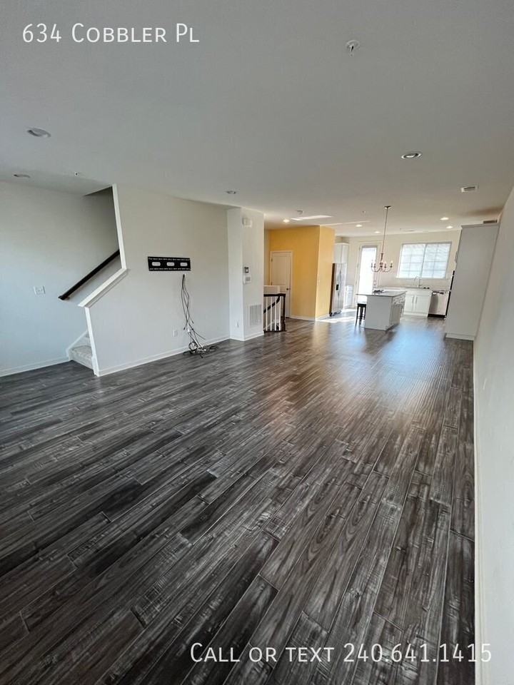 634 Cobbler Pl - Photo 4 of 19