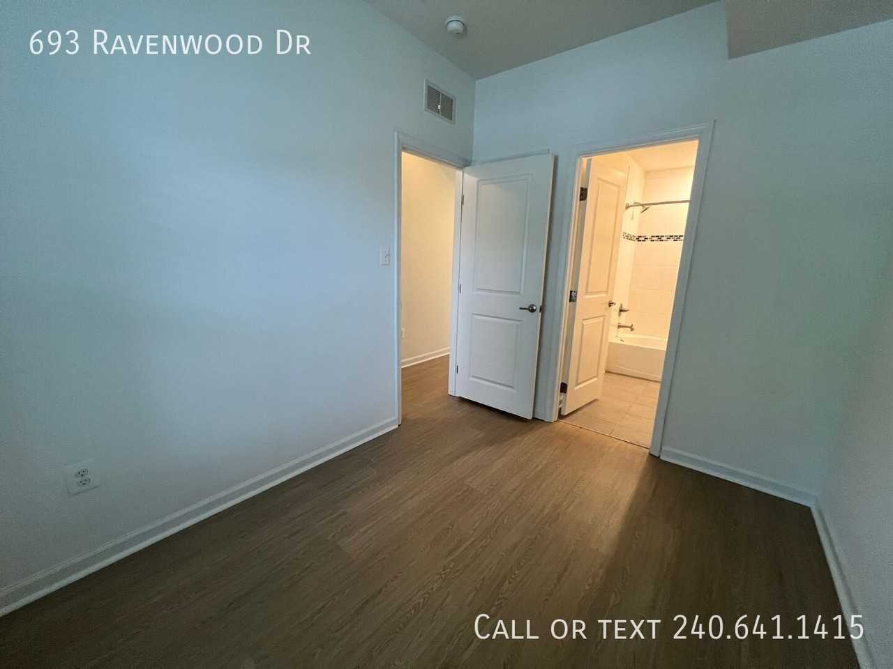 693 Ravenwood Dr - Photo 6 of 24